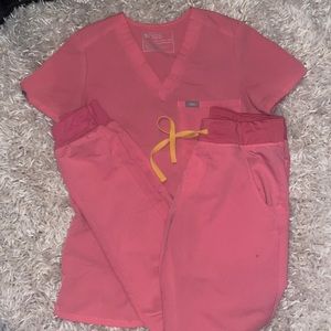 Figs Pink Scrub Set